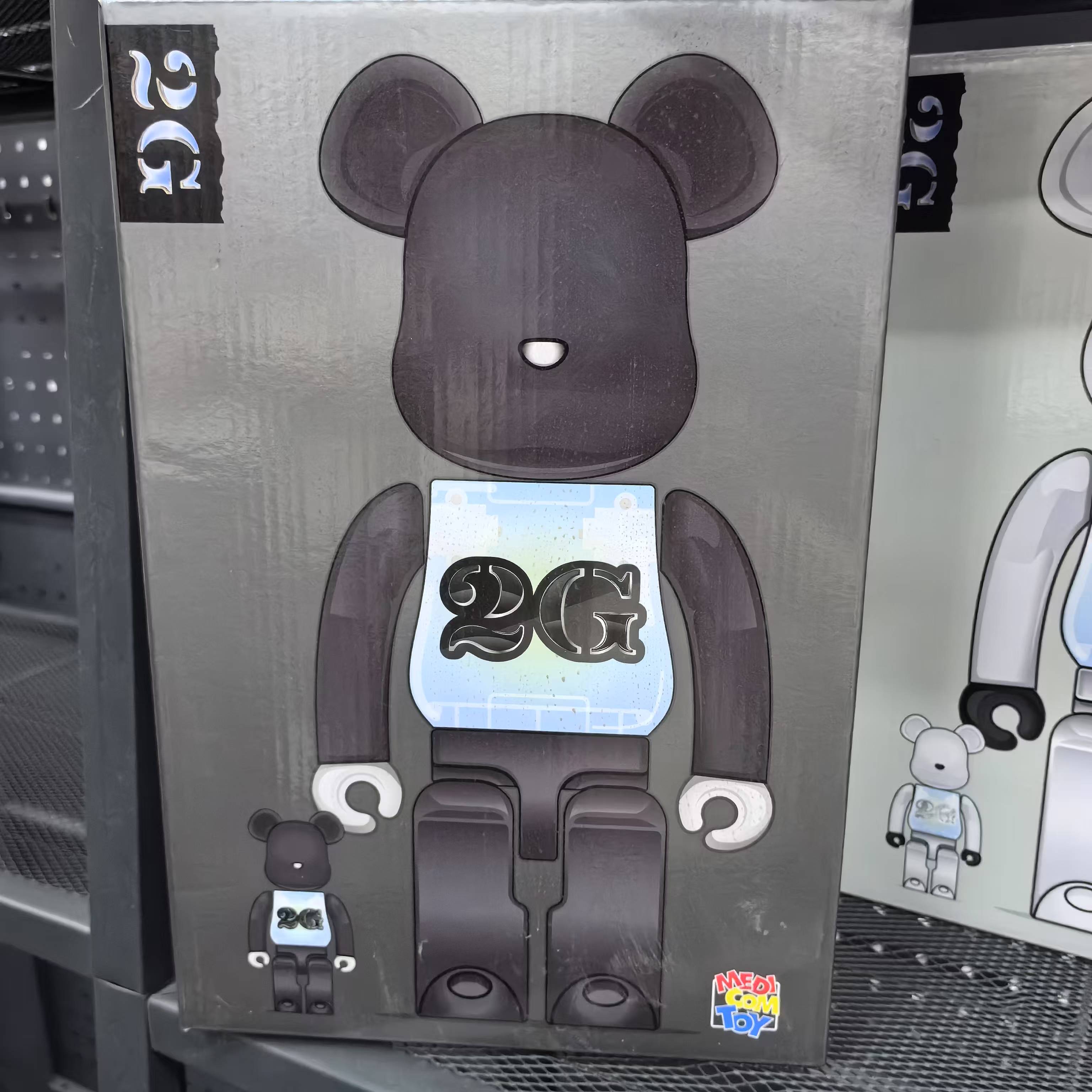 【小白】bearbrick积木熊 2g 黑发光 400%