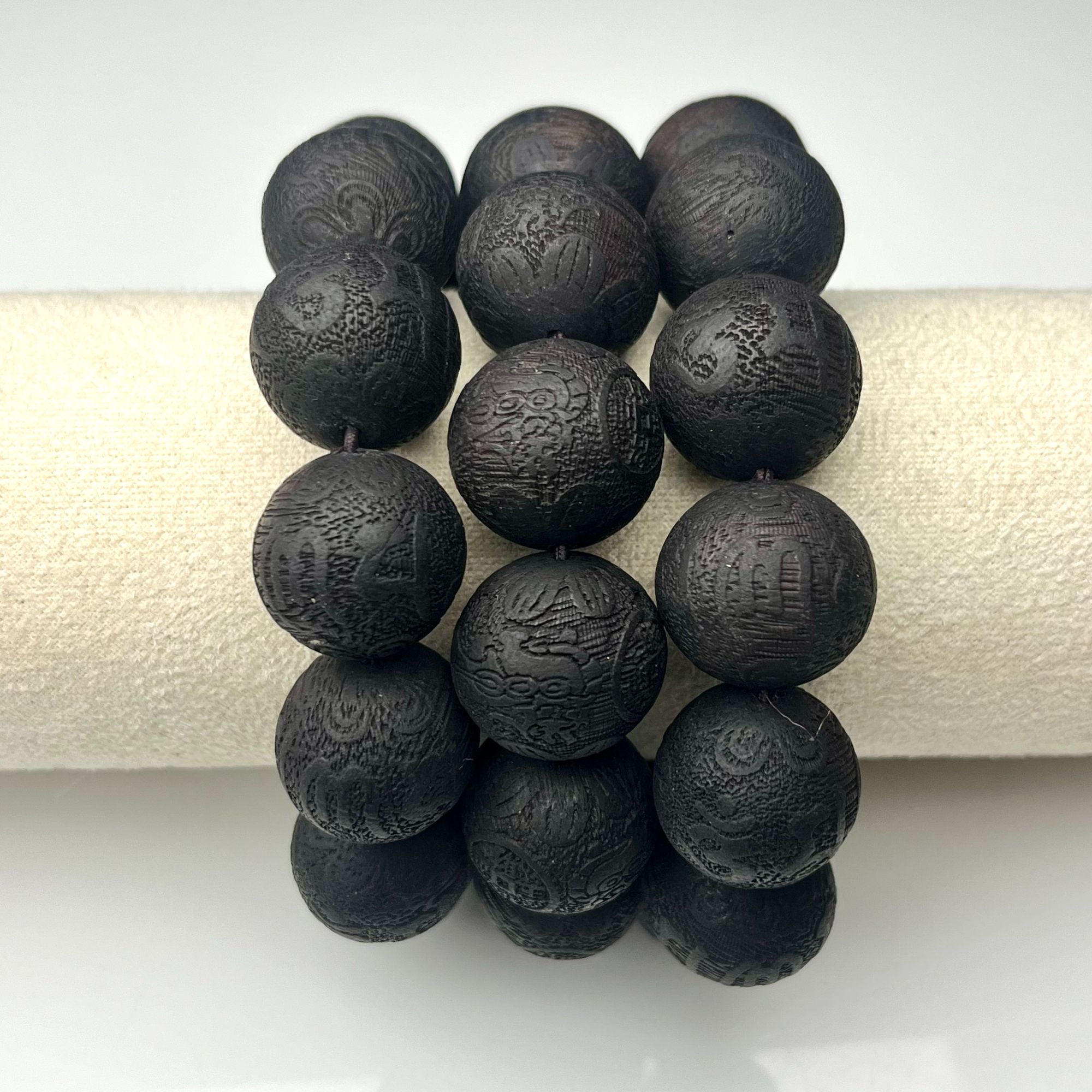 ZBG0389雷击木雕刻手串（天然珠宝多样性发其一）