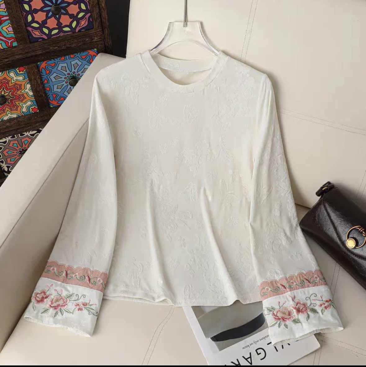 重工刺绣格格款打底衫0921