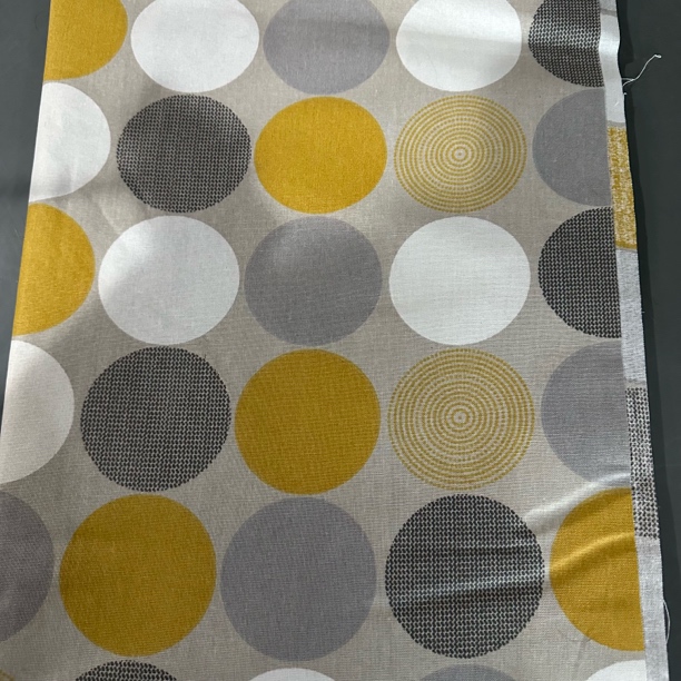 百货 3513 （无包边）小波点桌布 1.5x2以上