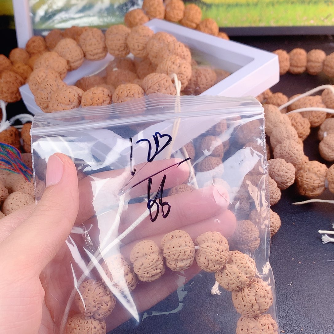 ゛***ヾ金刚菩提手串12————-