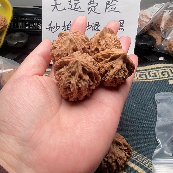 大叶紫檀（黑酸枝木类）