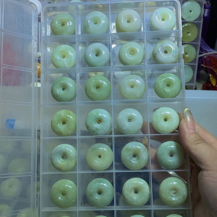 【闪购商品】蛇纹石玉其他未镶嵌172