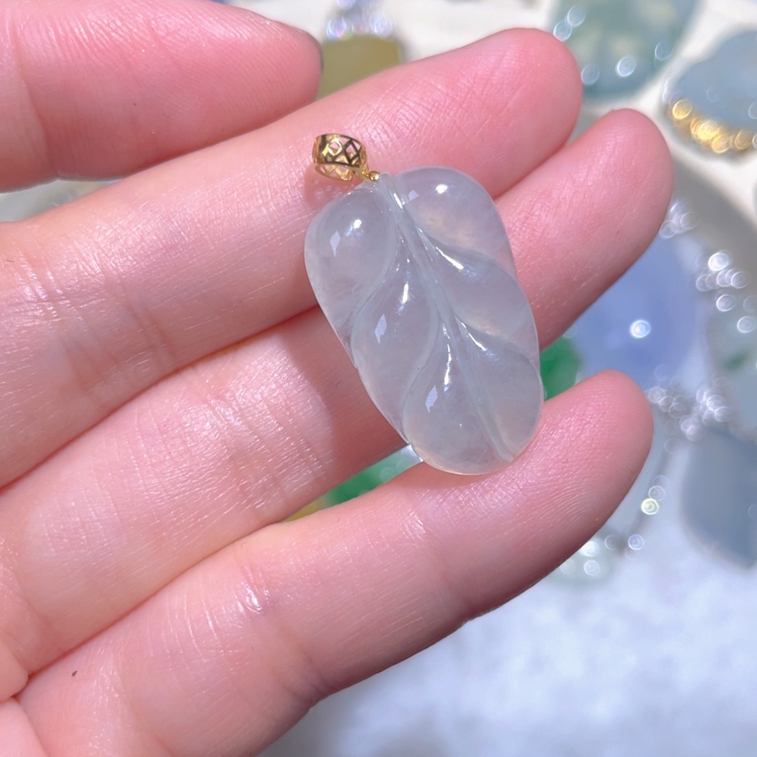 翡翠颈饰18K金镶嵌翡翠