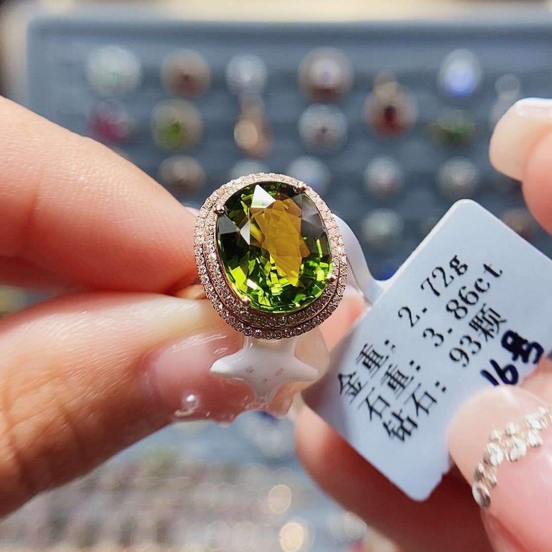 碧玺戒指18K金镶嵌绿碧玺