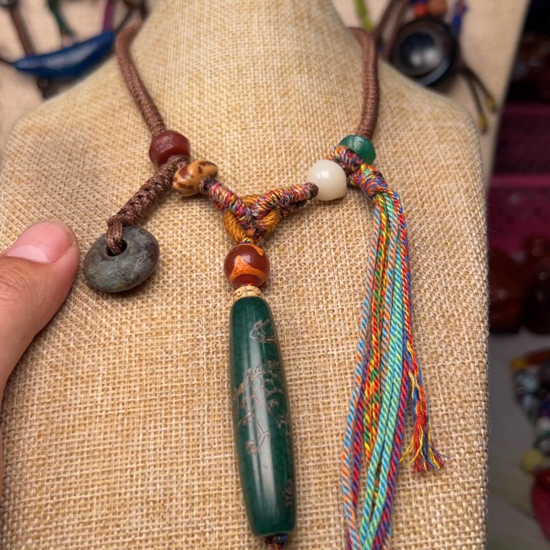 玛瑙/玉髓颈饰未镶嵌