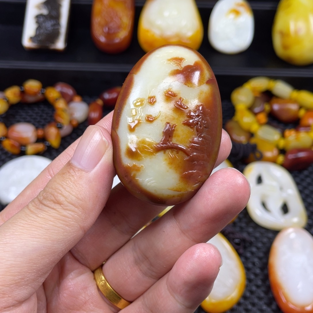 颈饰未镶嵌和田玉