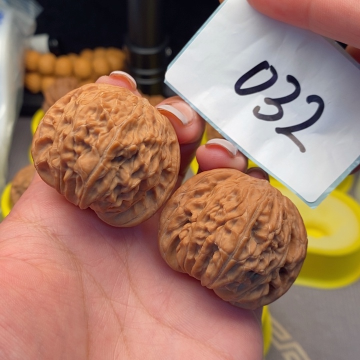 文玩核桃吊坠正磨41～032