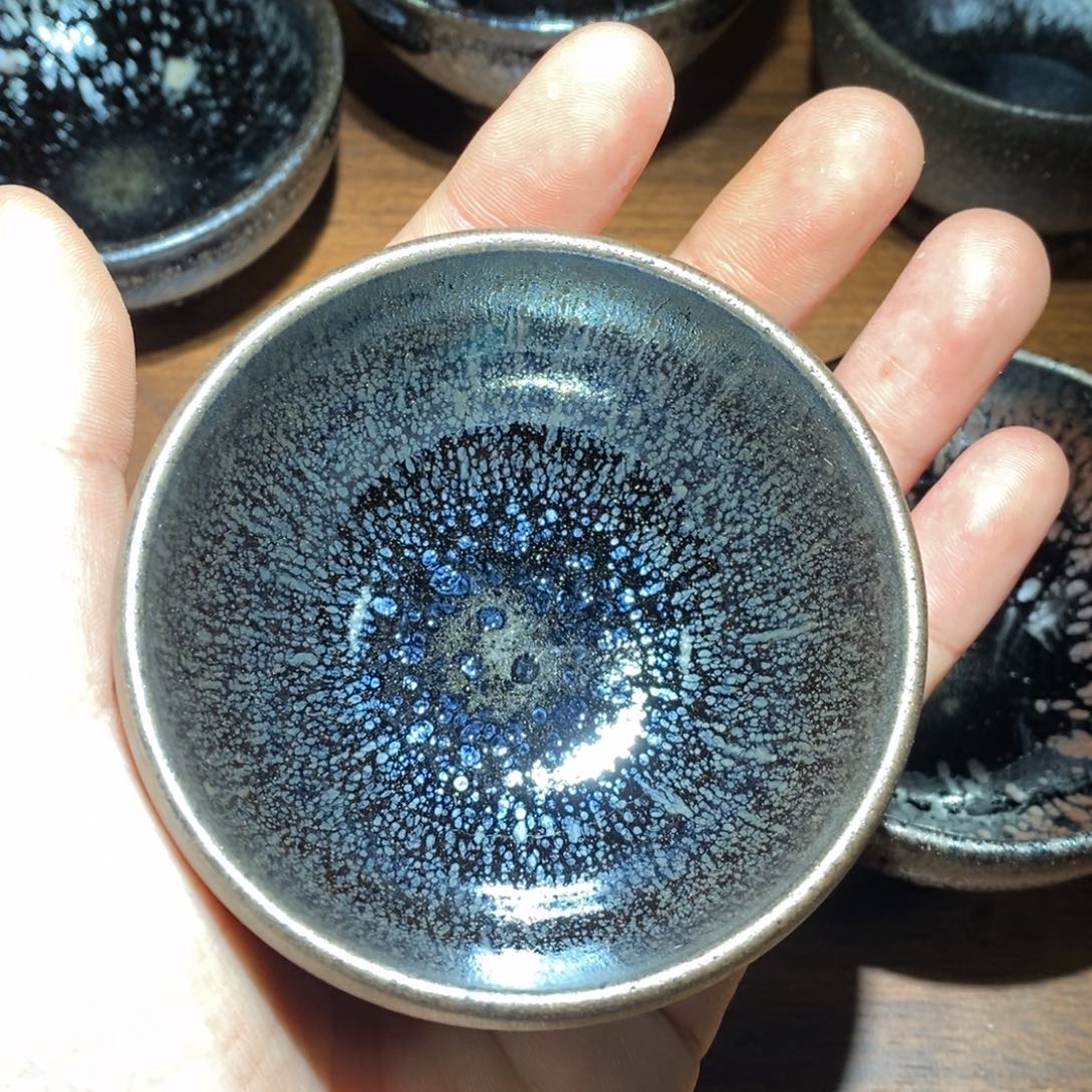 茶盏这两句歌词很适合他