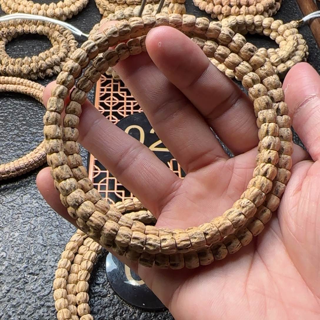 柏香籽/百香籽吊坠H***.