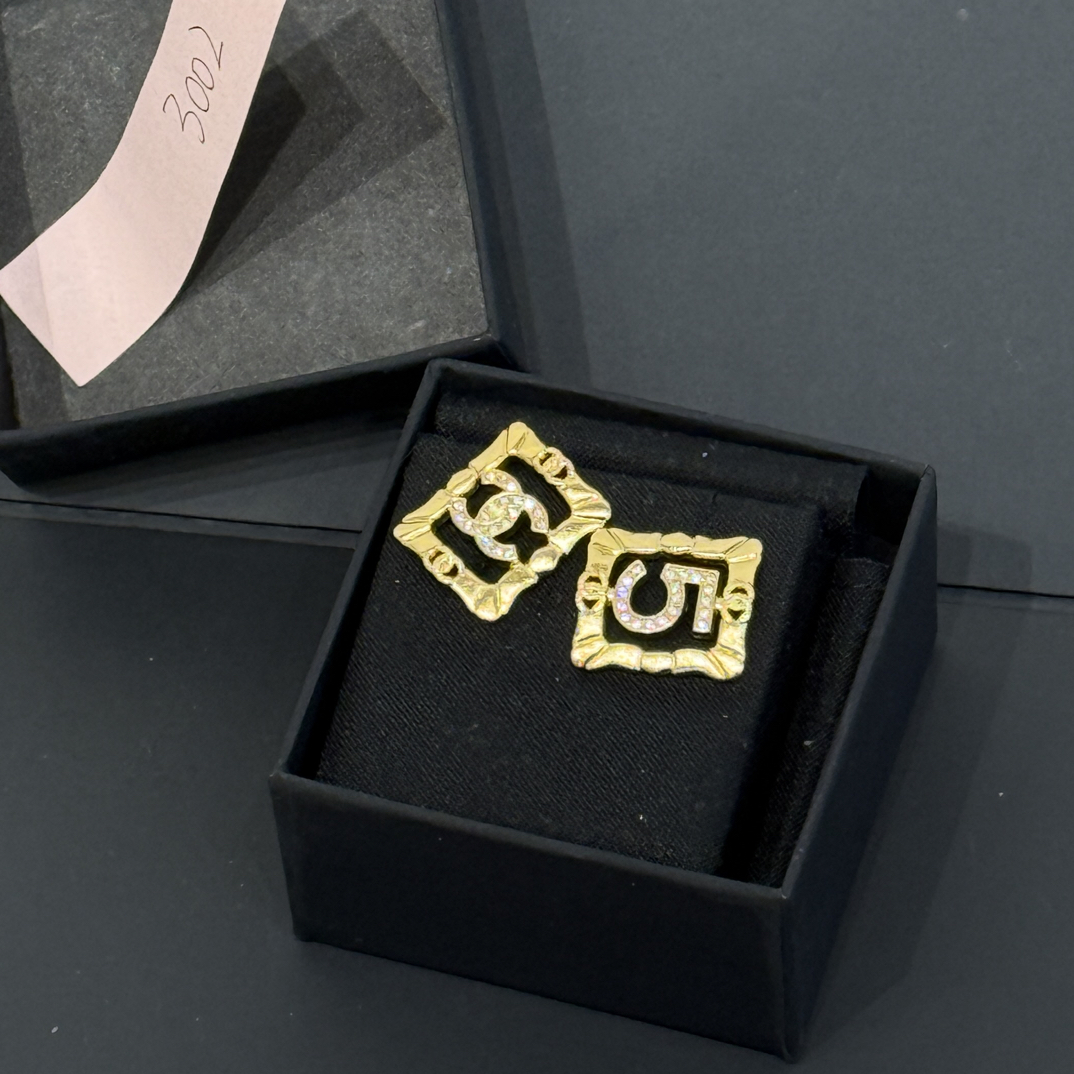 95新 Chanel/香奈儿 夏七中古/24A 复古框金色满钻双C+5耳钉/3002