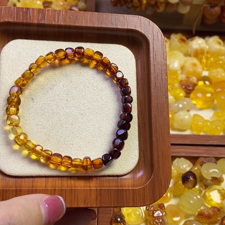 橄榄核吊坠渐变方糖手串