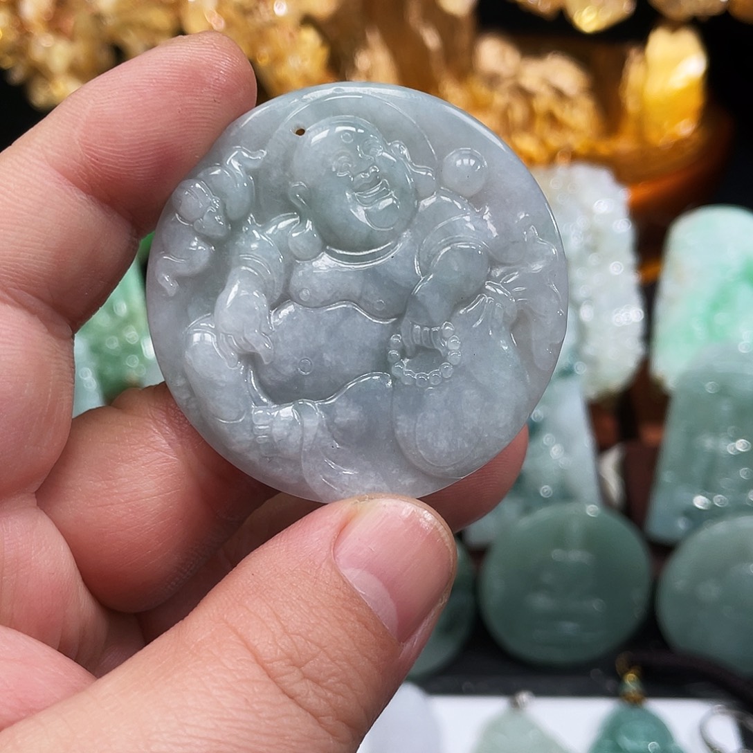 翡翠未镶嵌颈饰布袋佛