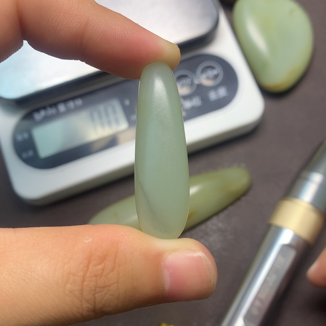 和田玉（糖玉）未镶嵌挂件