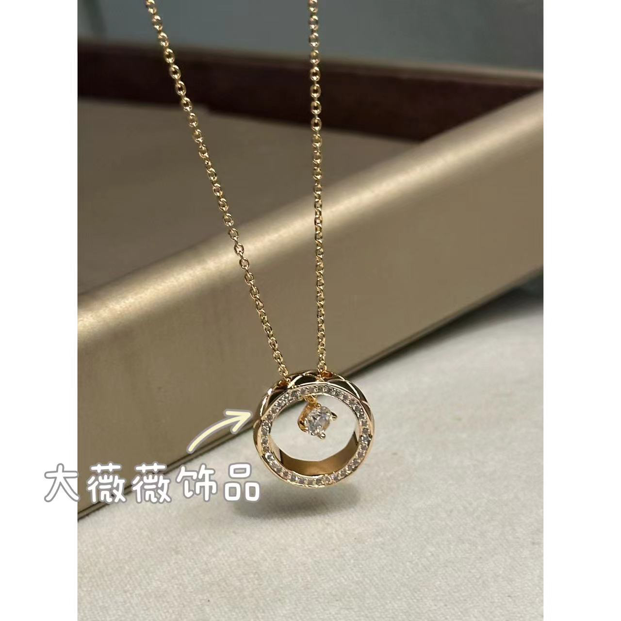 铜合金项链 轻奢菱格纹水冰月项链-67491