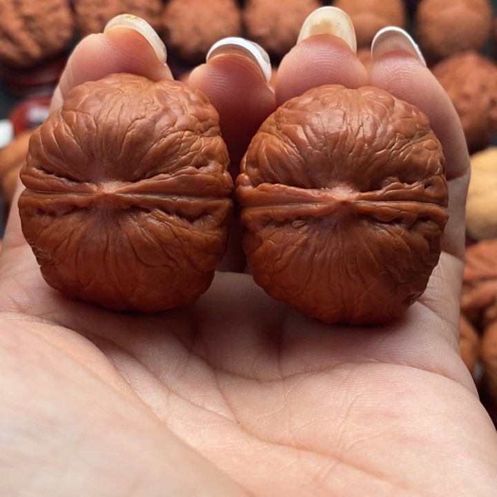 核桃精品文玩核桃手捻水晶青蛙