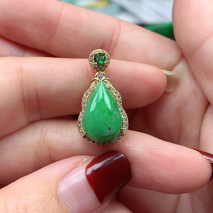 翡翠颈饰银S925镶嵌翡翠