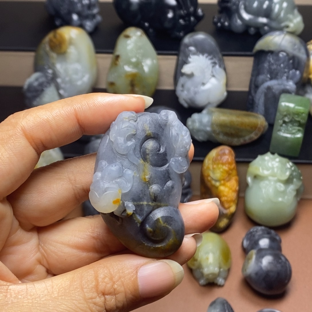 颈饰未镶嵌和田玉随