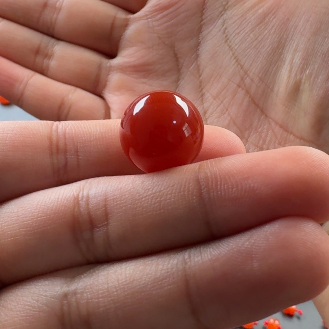 南红玛瑙未镶嵌圆珠16.7mm