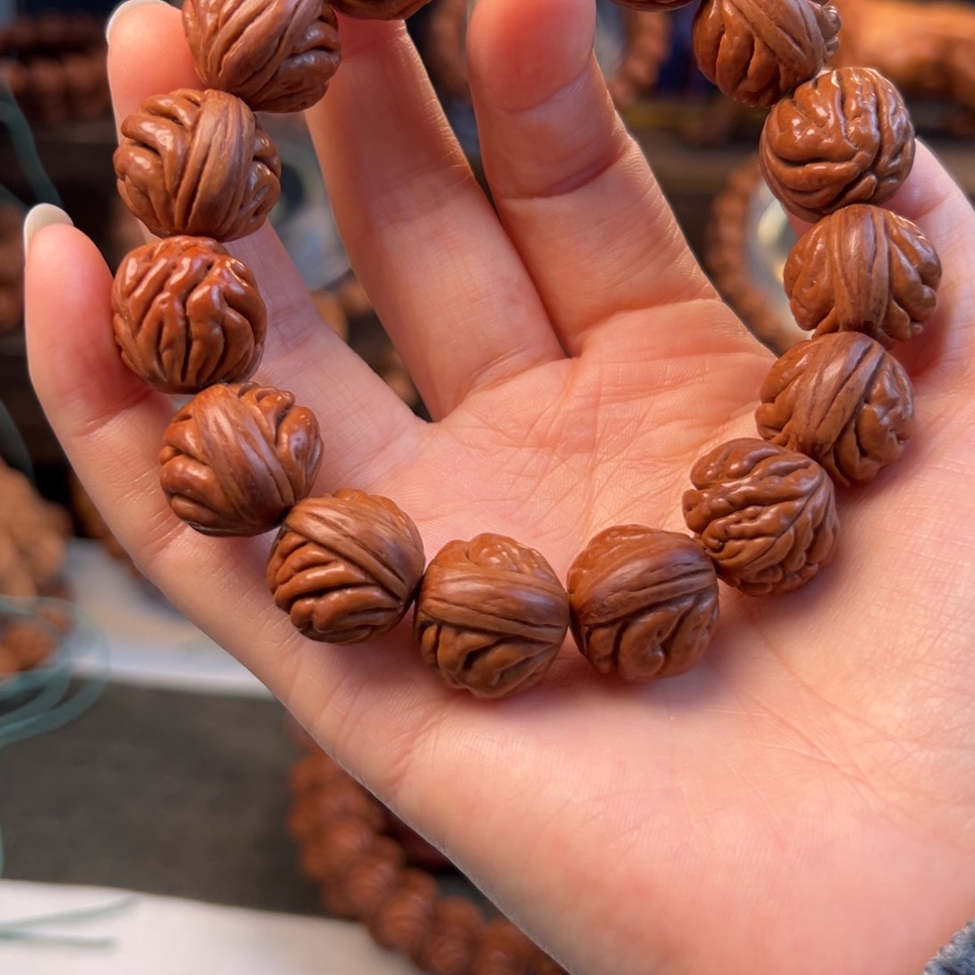 【闪购商品】桃核吊坠我****啊18野生豹子头