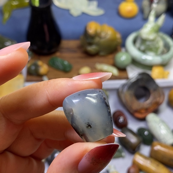 蛇纹石玉未镶嵌岫玉三通1.5