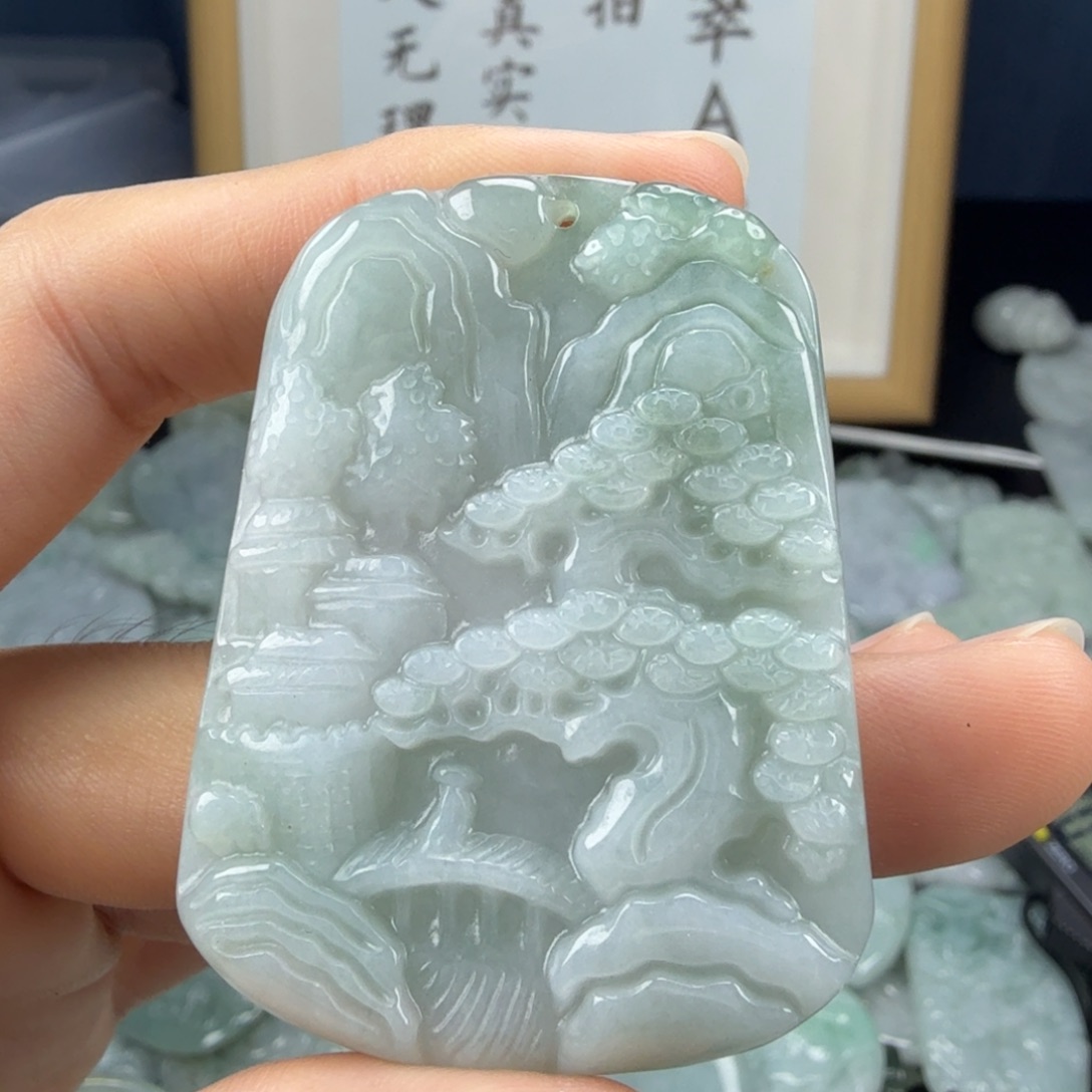 翡翠未镶嵌颈饰翡翠