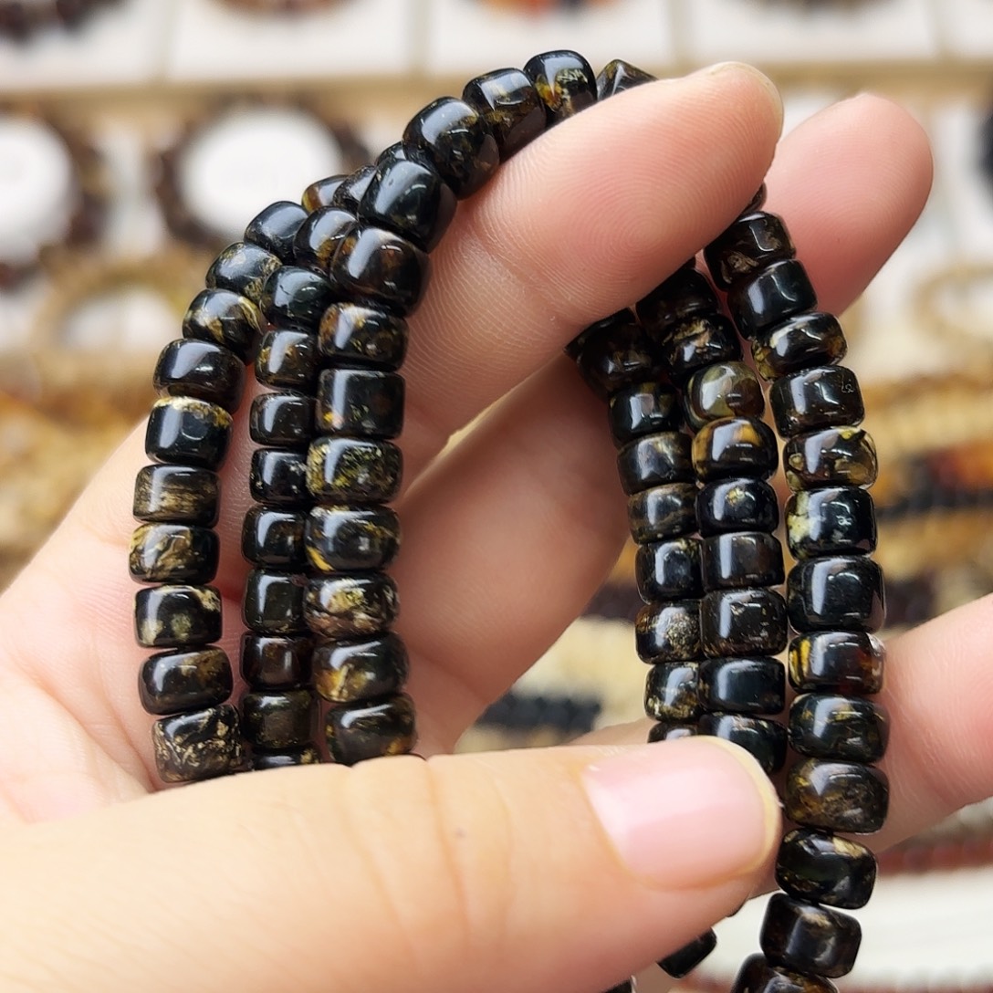 琥珀未镶嵌裸石七91640