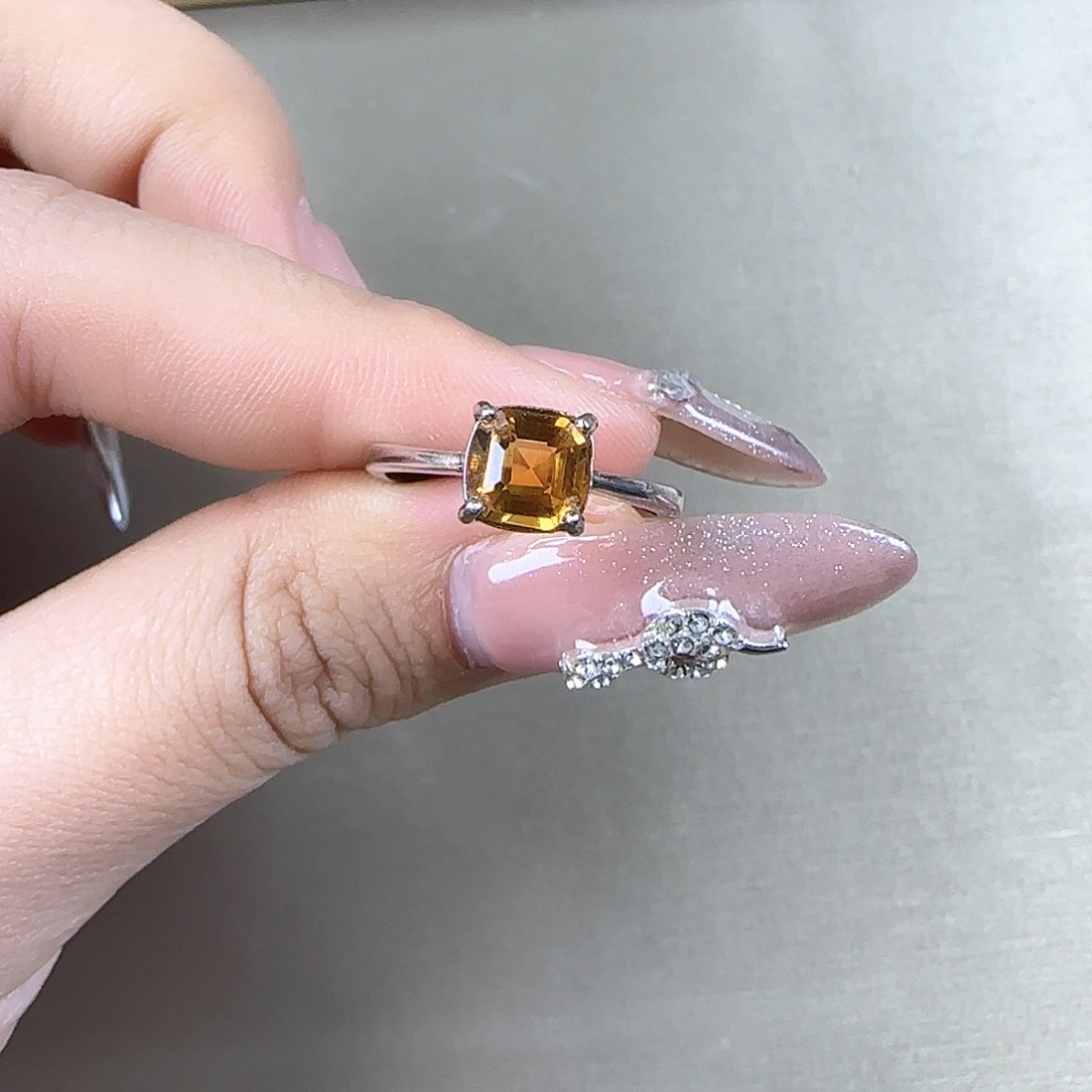 黄晶戒指银S925镶嵌时尚黄水晶镶嵌S925银暴力黄