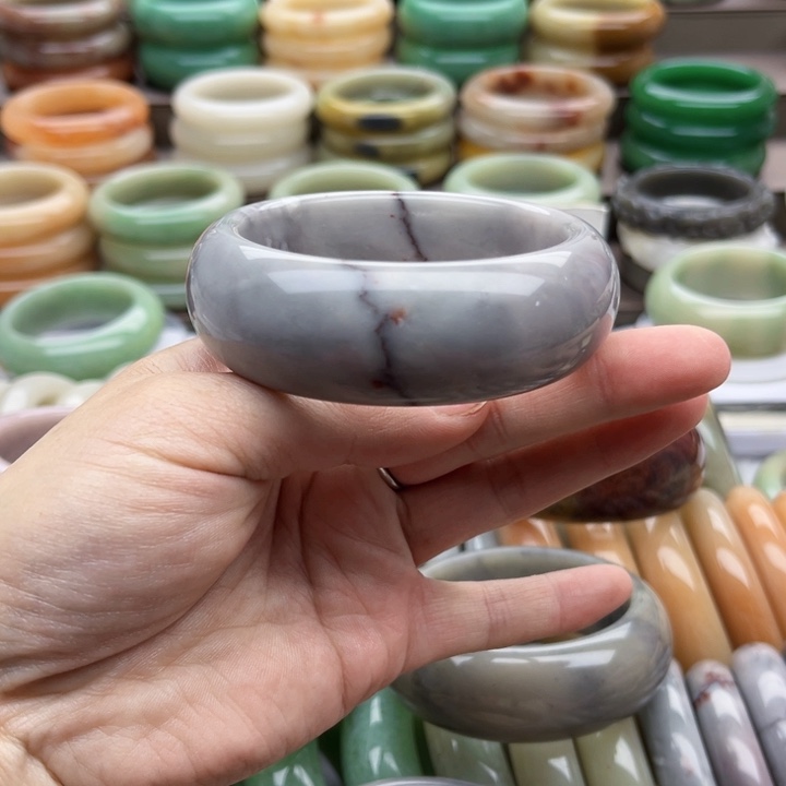 石英质玉手镯未镶嵌覃*