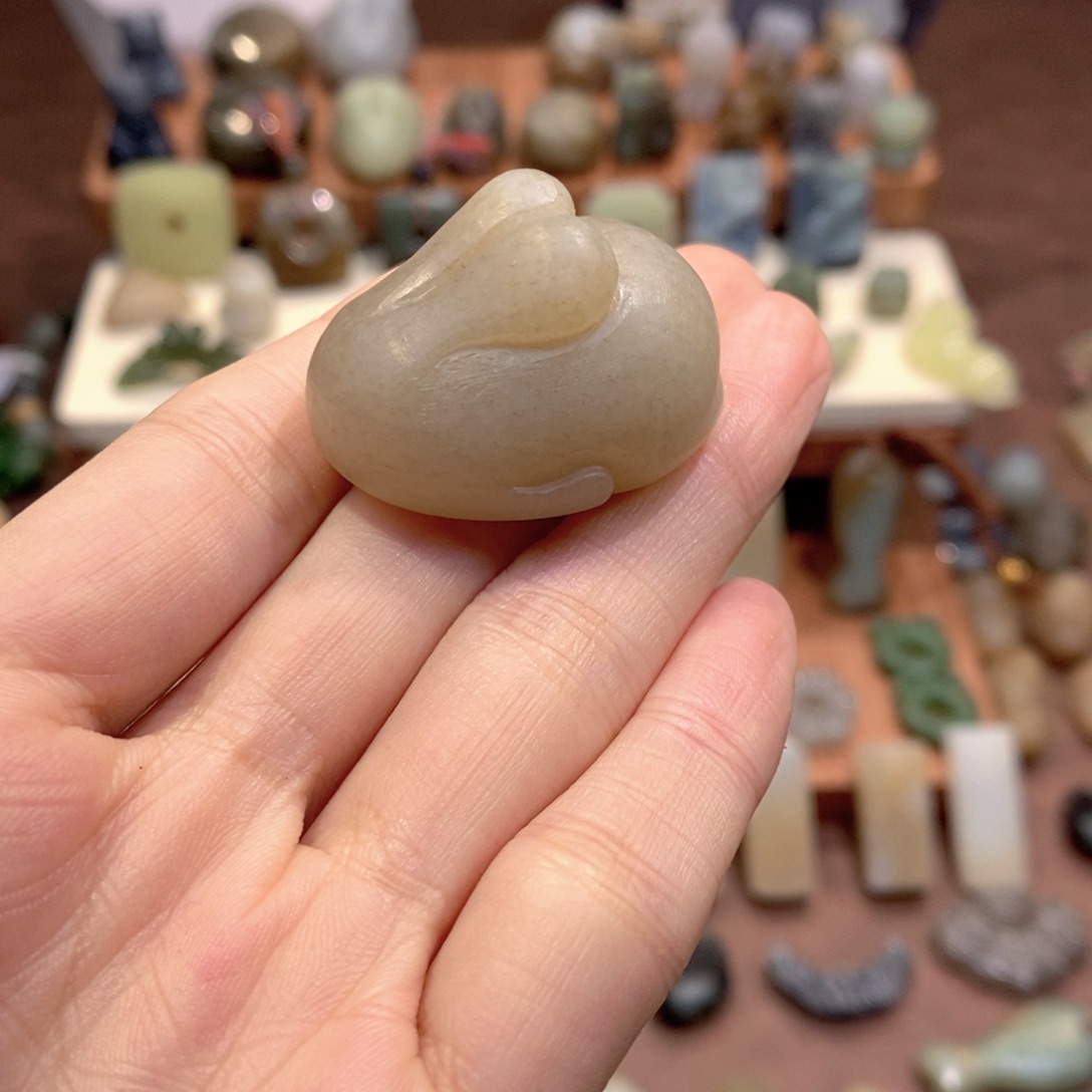 ᜊ***ᜊ和田玉未镶嵌颈饰