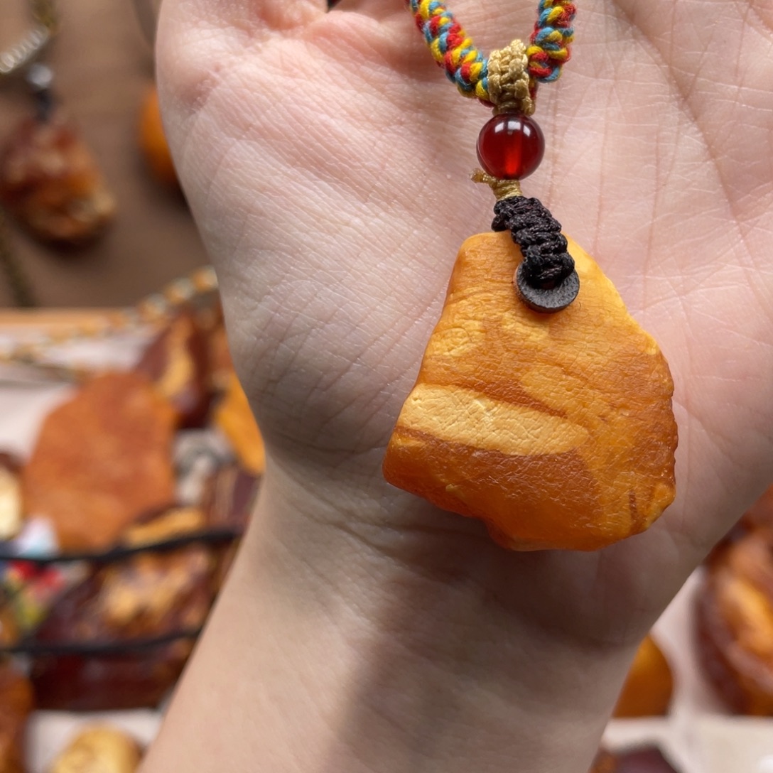 琥珀未镶嵌珠宝奇石