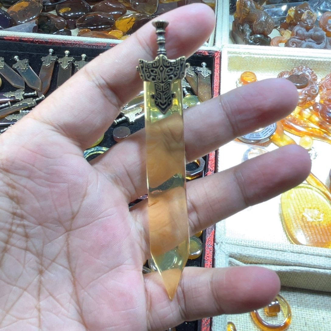 未镶嵌琥珀裸石宝剑