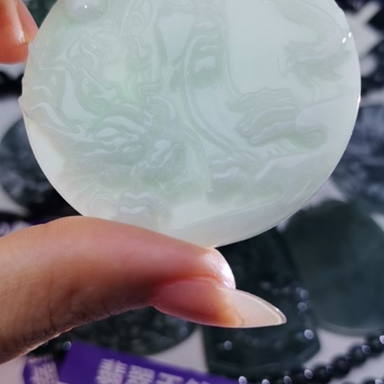 翡翠吊坠(不含链)未镶嵌