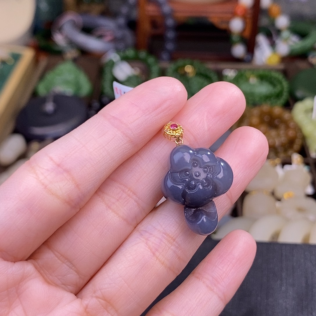 和田玉烟紫18.K金清货价吊坠未镶嵌