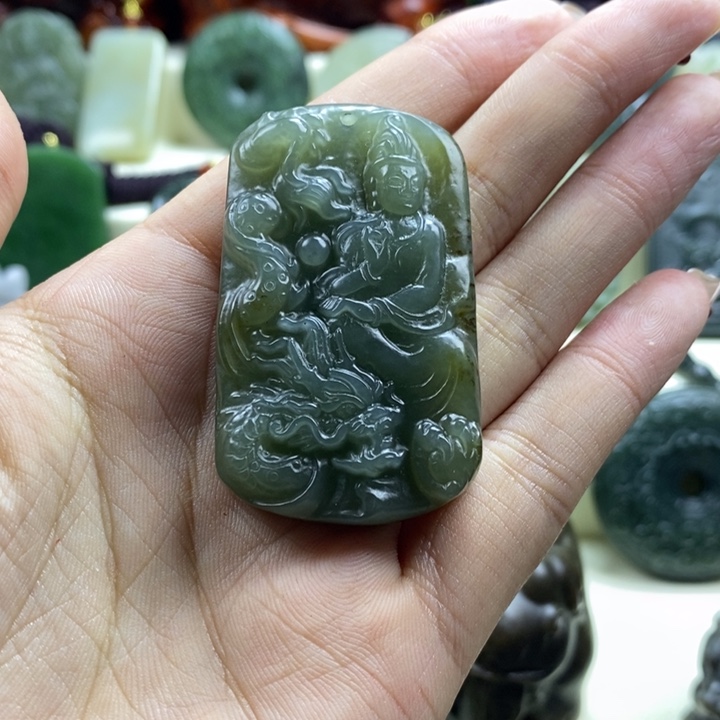 和田玉未镶嵌颈饰