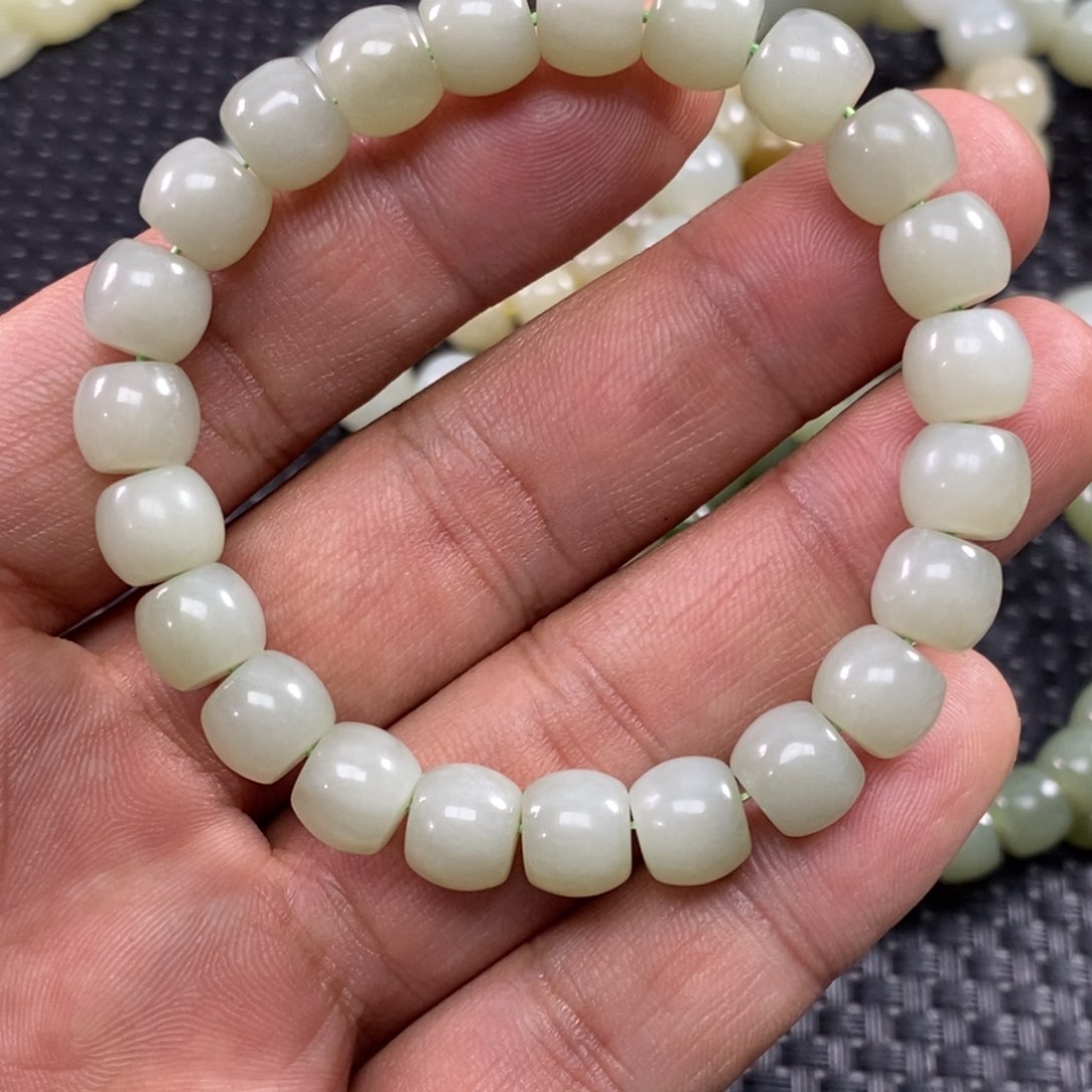 和田玉手链未镶嵌