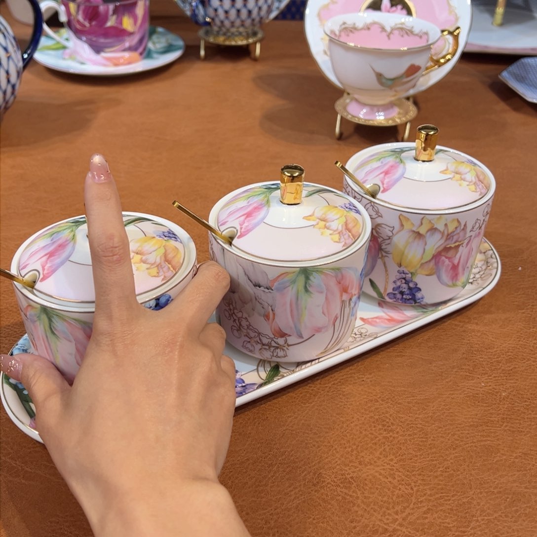 美美美美美瓷器美美