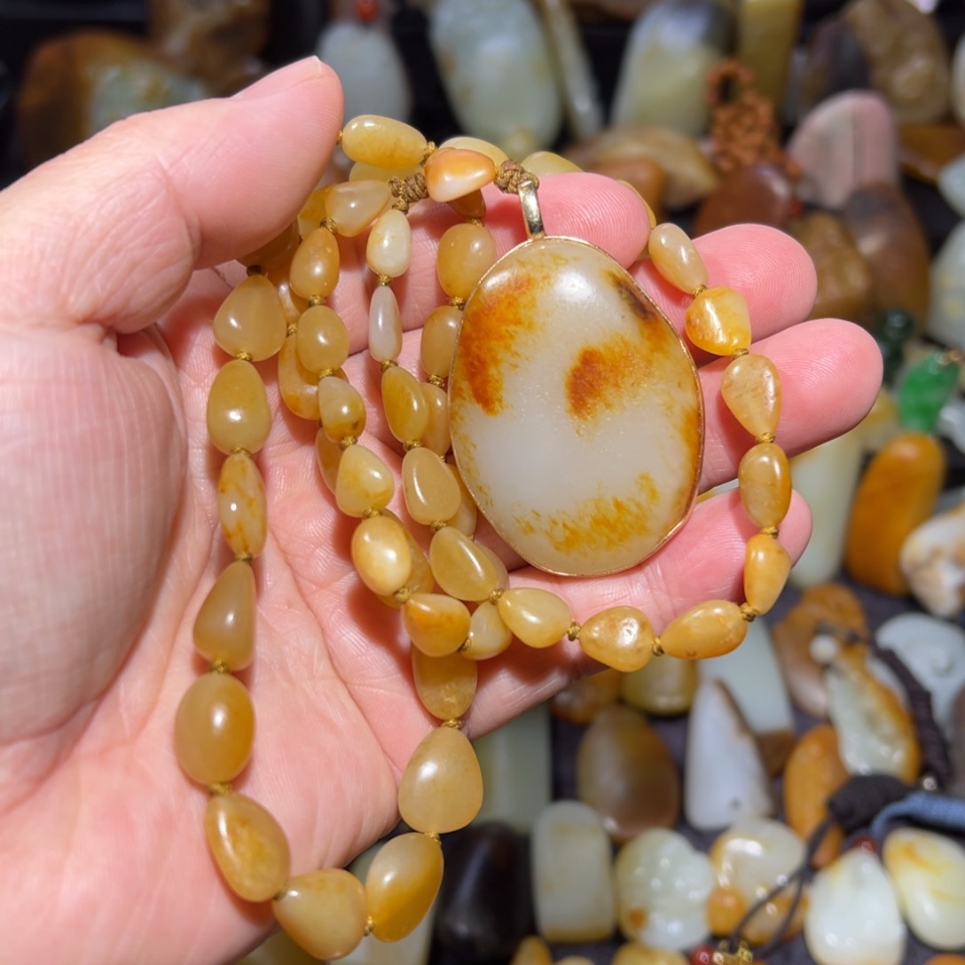 和田玉吊坠(赠链)未镶嵌