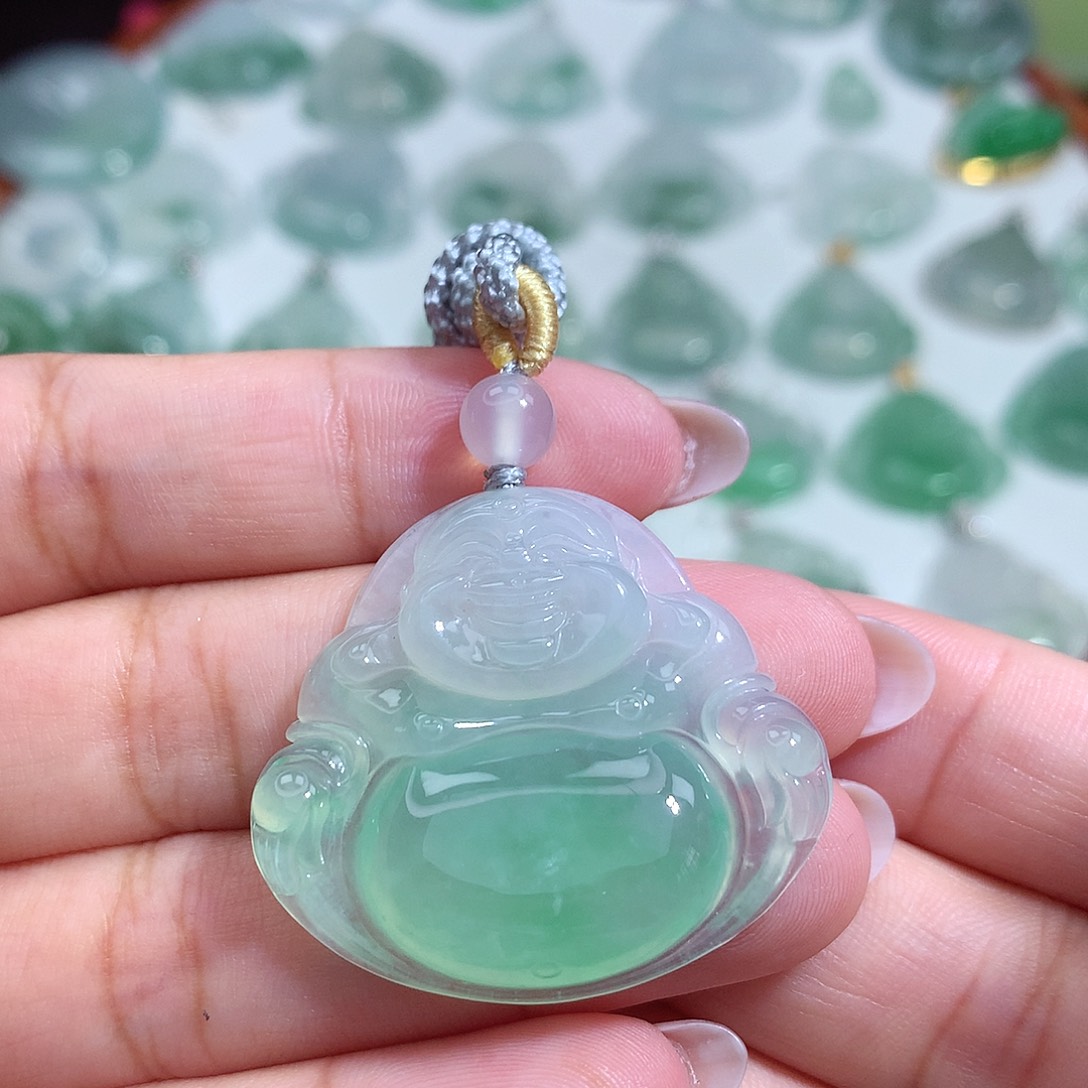 翡翠未镶嵌颈饰佛公