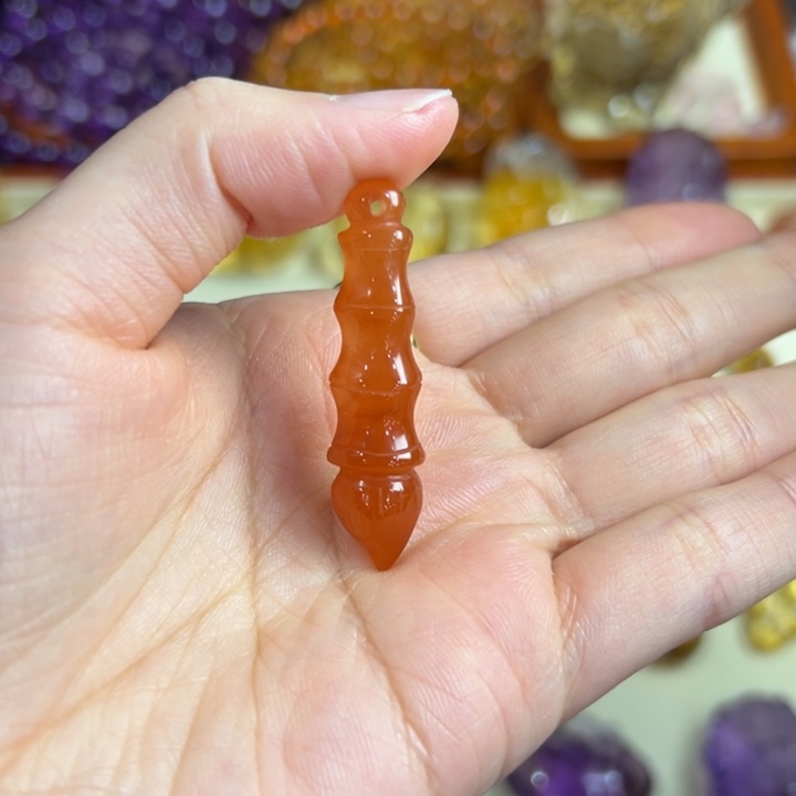 水晶吊坠(赠链)未镶嵌红兔毛文昌笔