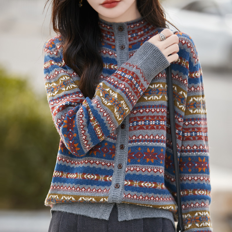 哥弟阿玛施正品复古民主风羊毛衫开衫冬季厚款提花毛衣洋气内搭女