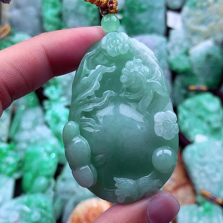 翡翠吊坠(不含链)未镶嵌