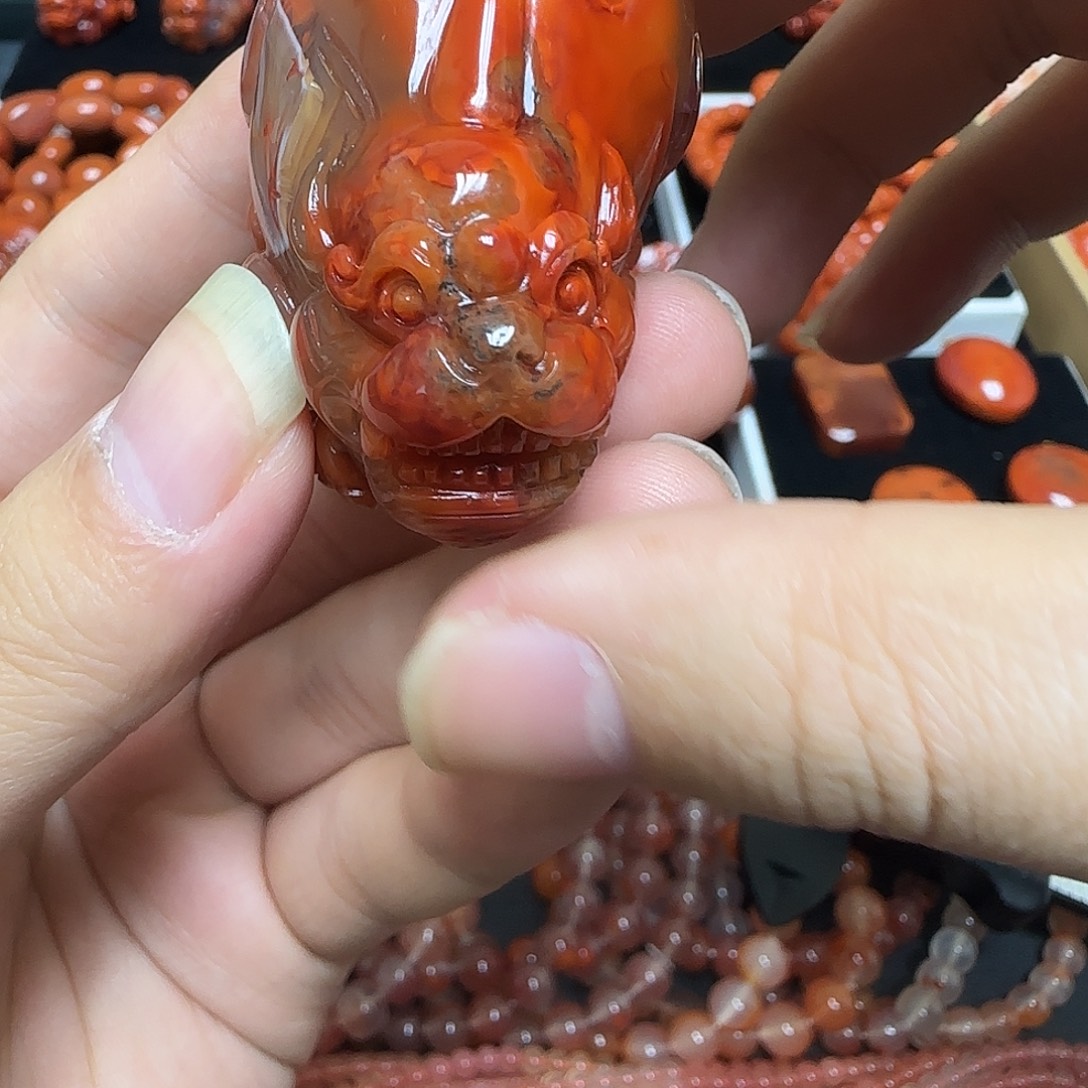 南红玛瑙未镶嵌颈饰