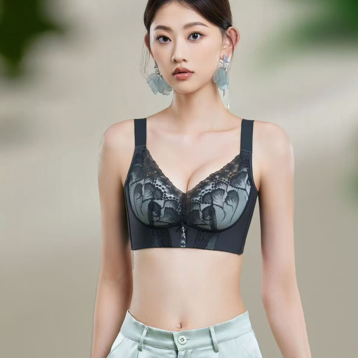 小胸聚拢中厚收副乳防下垂调整型文胸