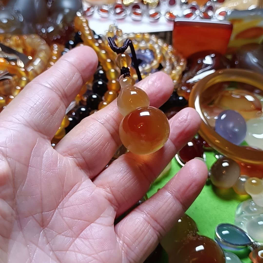 星***风未镶嵌颈饰玛瑙/玉髓