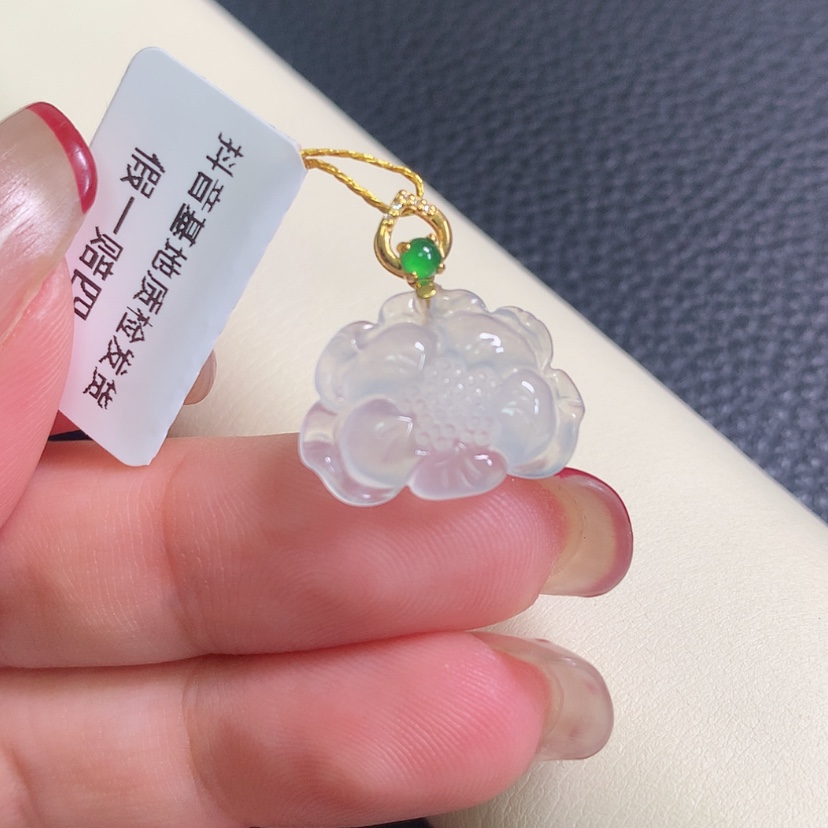 【闪购商品】翡翠18K金镶嵌颈饰莲花