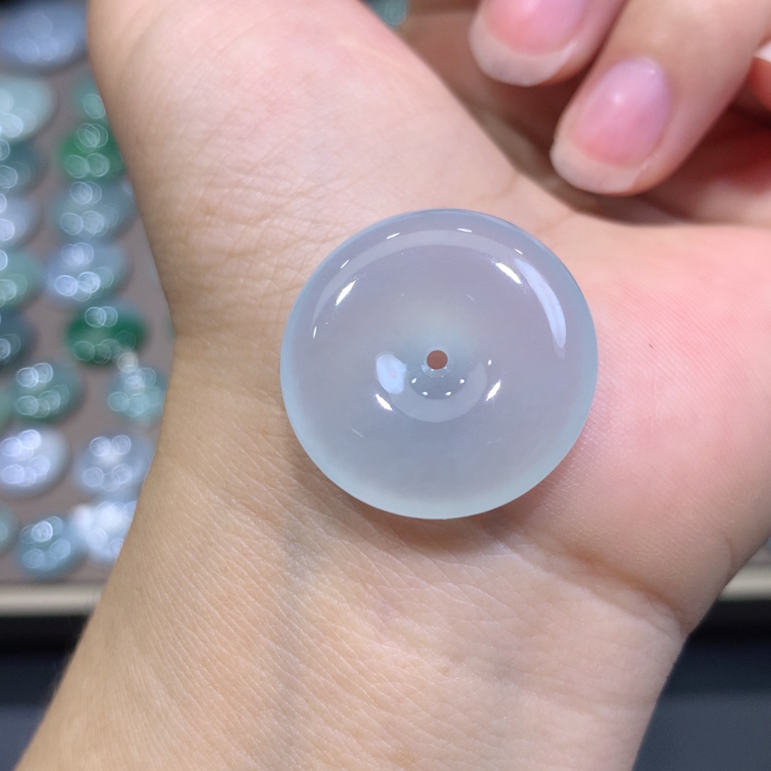 翡翠未镶嵌颈饰平安扣 24.6*6.1