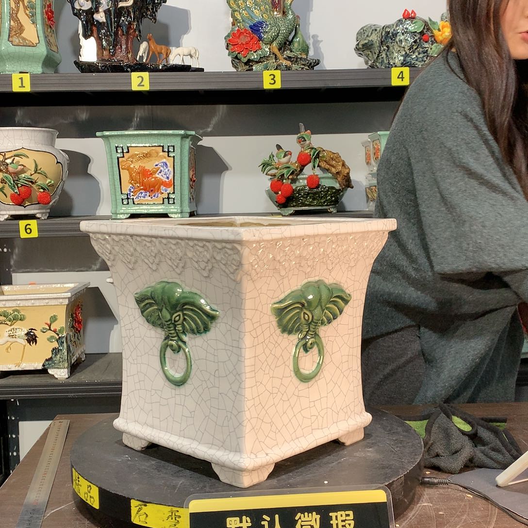 不***二高温烧制石湾盆瑕疵