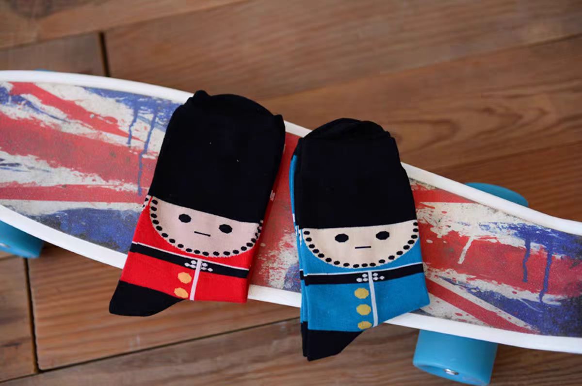 闪闪系列/冬季柔软可爱中筒卡通彩色袜