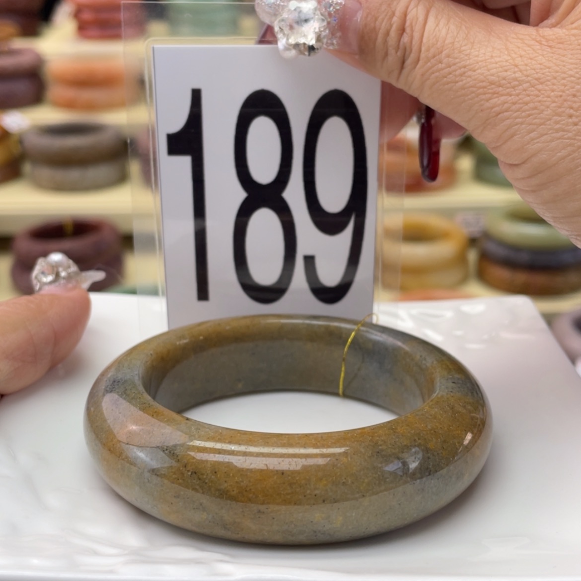 【闪购商品】石英质玉手镯未镶嵌